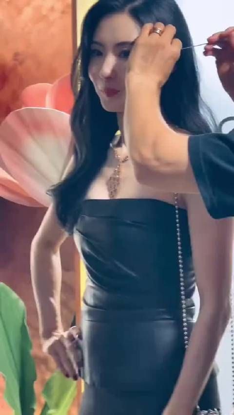 张柏芝家庭信息曝光，三子及前夫谢霆锋近况披露