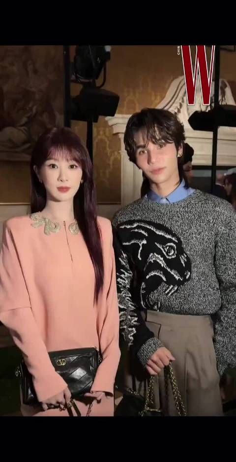 杨紫罗马看秀造型引争议，外媒盛赞品牌基因