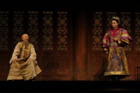 话剧《萃锦园》举重若轻讲述历史风云：当炖肉“变法”遇上朝纲之变