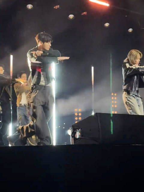 盯着柾国看了好几遍 卡点律动好爽喔 /twi