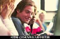 不必活成任何人期待的标本，你本就是一场盛大而无悔的绽放