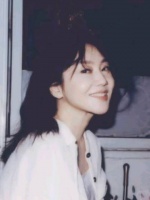 闫妮演技获张嘉译胡歌盛赞，实力派女演员为何不红