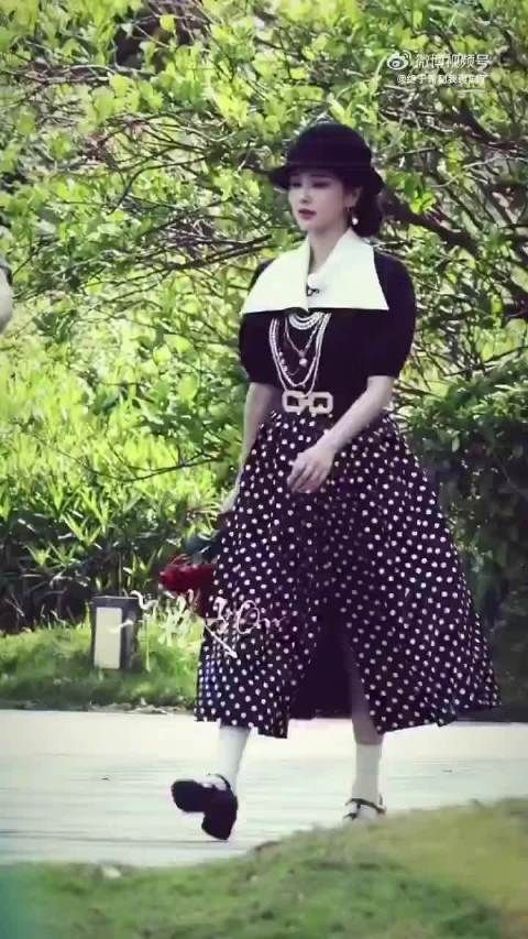 白鹿奔跑吧留洋大小姐造型路透来啦!妥妥的千金归来! 期待早日见面哦