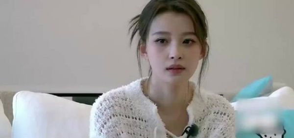 孙怡谈离婚哽咽……被问原因脱口而出：婆媳关系太难了