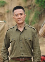 62岁成名，娶忠实粉丝为妻，结婚至今无绯闻，堪称娱乐圈最好男人