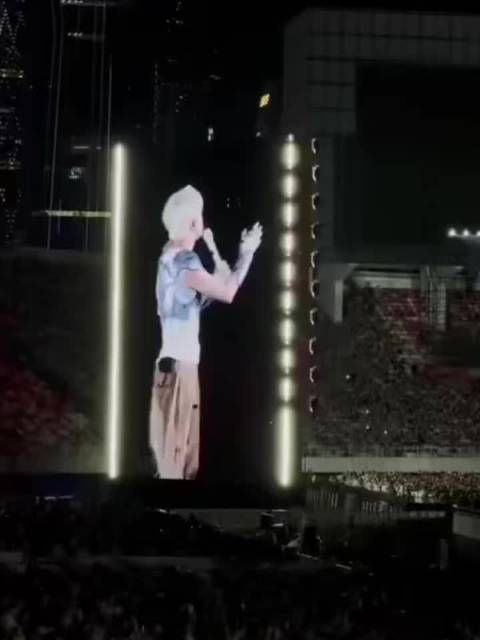 薛之谦因设备故障退票并报销机酒