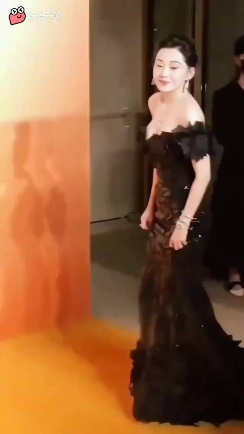 许晴快60了啊，真的顶