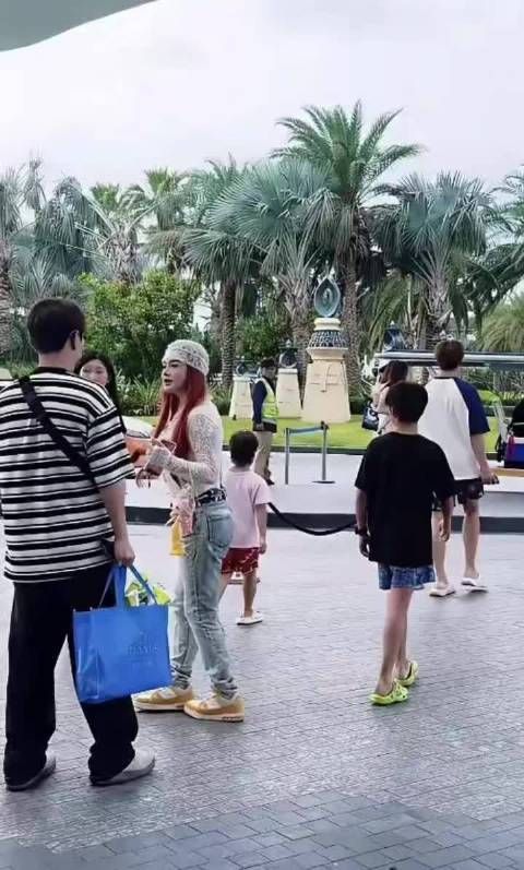 邹市明11岁儿子打生长激素月花5000,5个月长高4.1厘米