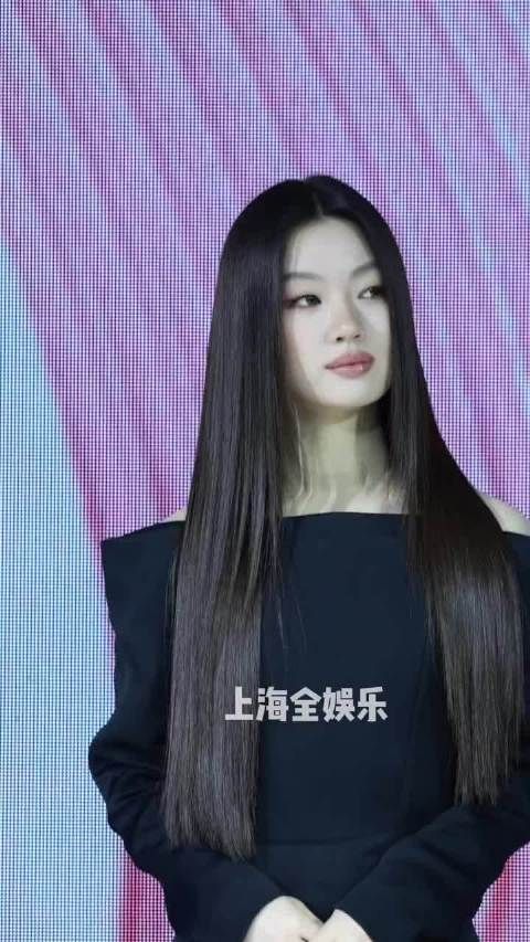 单依纯演唱会风波后出席线下活动，大家感觉状态如何