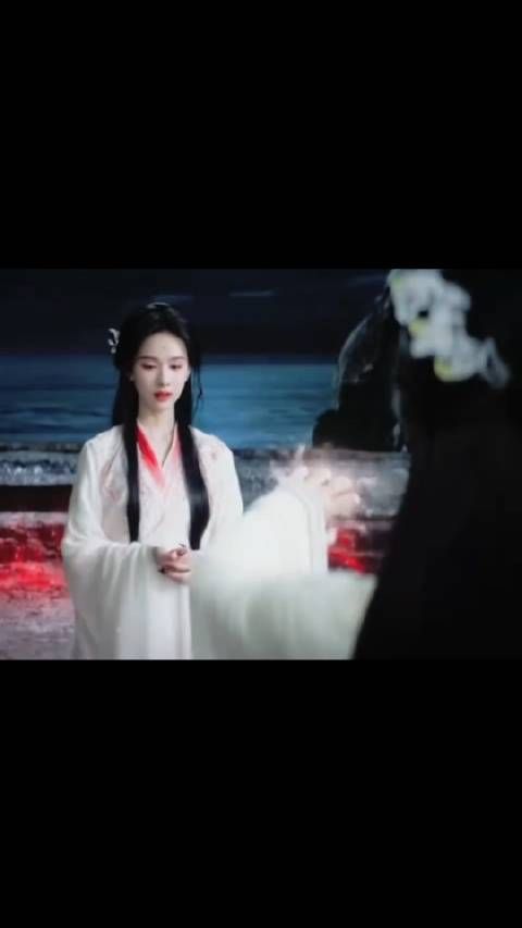 露芜衣不忍杀雾妄言,武拾光三人内有人身上有九婴碎片,几人去救雾妄言