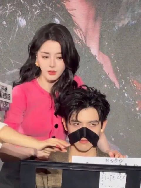 哈哈哈每一个表情都很搞笑