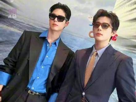 朴宝剑现身王安宇拍摄现场，双担粉集体沸腾！