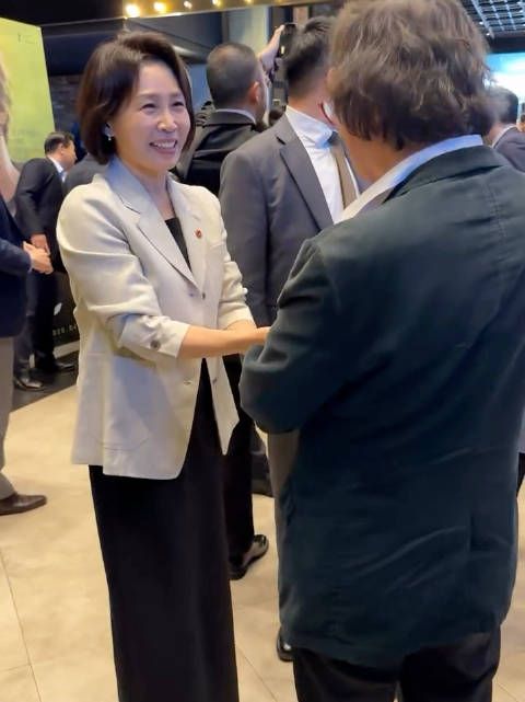 很想看看里面这身到底哪样的