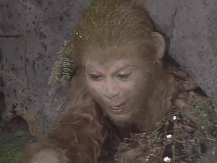 唐僧单手执禅杖、单手驭马，却为何挣脱不了女儿国国王的深情挽留？