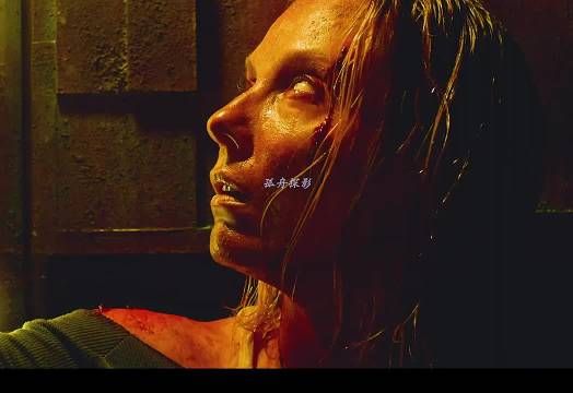 女人刚苏醒就发现一件可怕的事，自己竟被囚禁在一个狭小的铁箱中