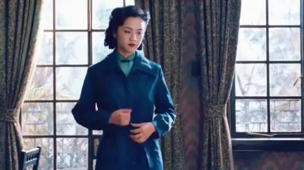 重温一下梁的剪刀腿汤唯✘梁朝伟