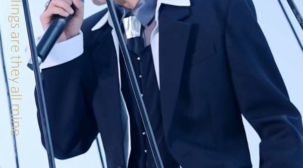 黄明昊东方台科技舞台演绎《404_not_found》