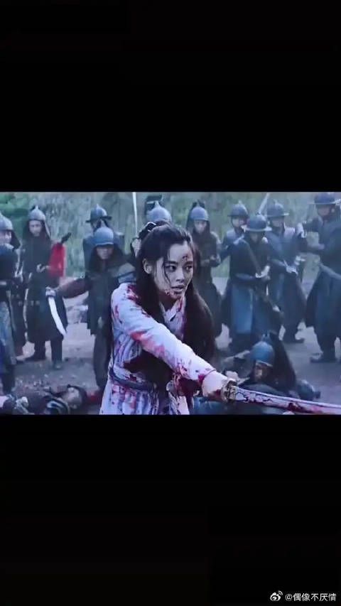 丁白缨战死前豁口刀显江湖战场之别