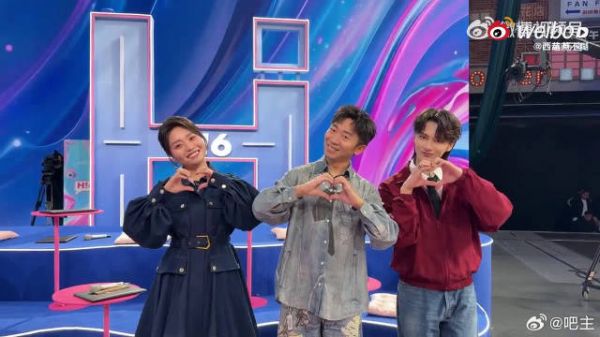 文俊辉在你好星期六模仿李小冉手势眼神到位