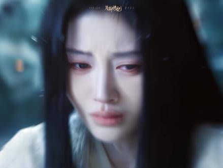 她终于盼到了那场约定的雪，却始终未能等到心上人归来 露芜衣 寄灵