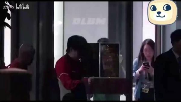 咋回事还用官宣吗？天天一起出门，早就是我生活中的一部分