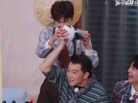 李昀锐误粘沙溢假发片，奔跑吧下期现名场面