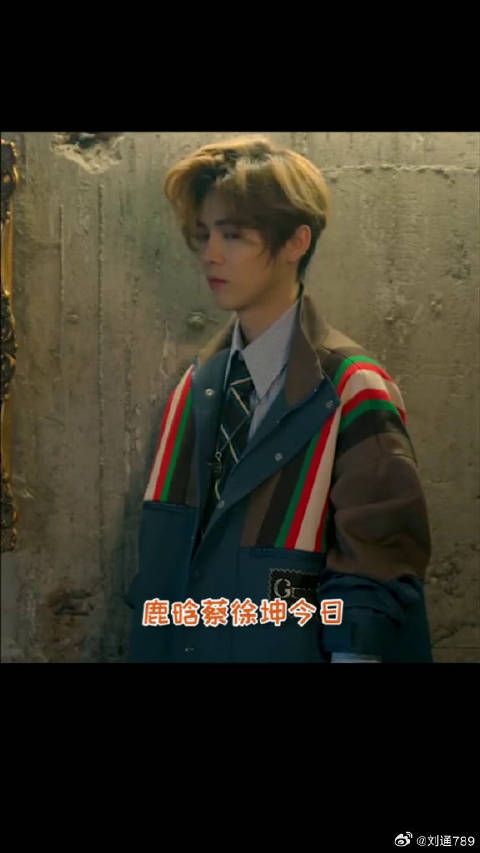 蔡徐坤 同时曝光金发造型啦！微博VC计划微博VC计划