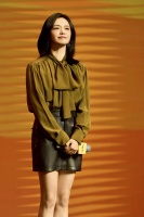 姚晨回归话剧舞台 领衔《非穷尽列举》挑战跑步机上背台词