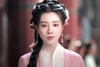 嗑千乔百湄嗑得正上头，结果告诉我他俩是世俗仇敌