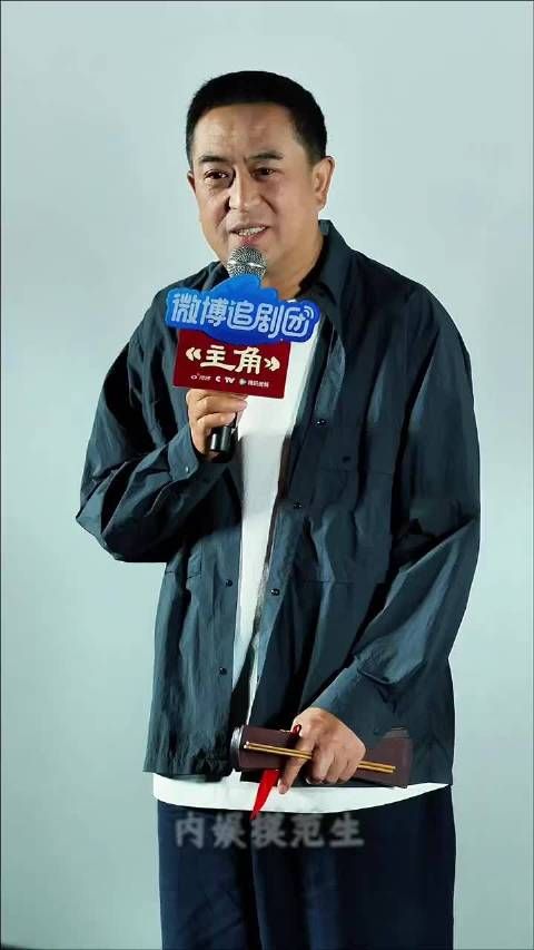 张嘉益爆红后签约孙浩报恩，十余年饭局换终身饭碗