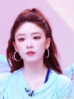 舞台上气场全开的队长，私下里竟是动画爱好者，张月的反差萌真的戳中人心