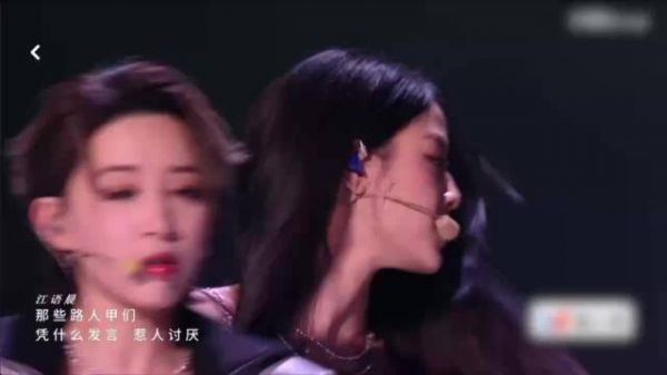 李斯丹妮舞台表现力获赞，多年坚持热爱引共鸣