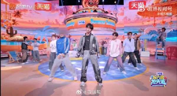 丁程鑫你好星期六solo舞台动作干净利落
