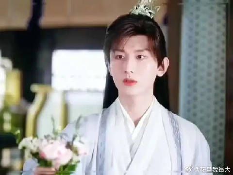 两个人都纯情的没边.