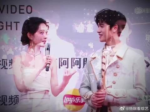 想要问问你敢不敢，像你说过那样的爱我