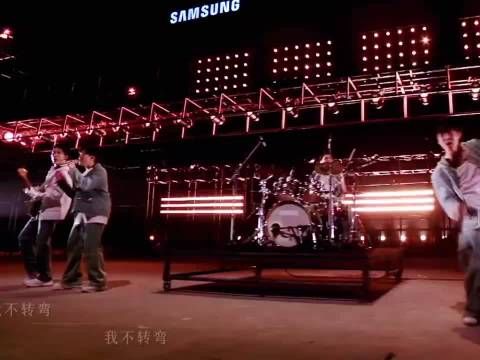 我不转弯！尤长靖唱五月天的《盛夏光年》也一样飙高音，好燃！