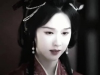 用家中盔甲护爱人的平安这种戏码真的很爱
