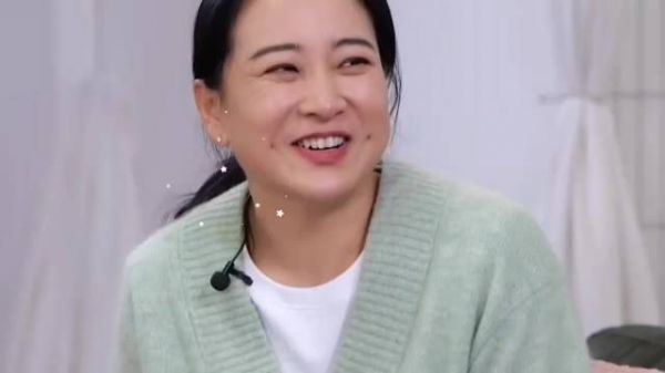 别说贾玲之前抑郁脸，是个人那么减肥都会不开心的，减过肥的都懂