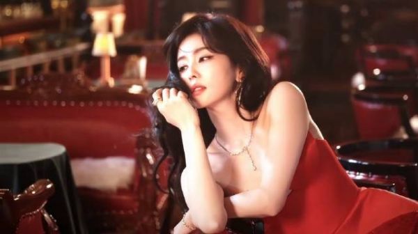 高颜值美女心动瞬间合集(19)