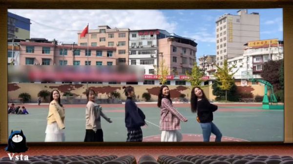 当代女生的快乐日常，无忧无虑，高兴就好！