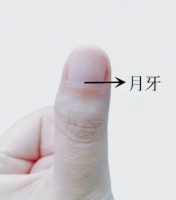 警惕指甲出现这个变化,别不当回事