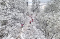 67个县域降雪 贵州多部门积极“抗凝保畅”