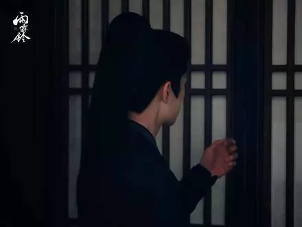 “走吧”是他隐忍的成全，“留下来”是她倔强的不屈 雨霖铃