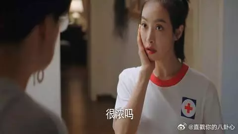 狗狗狂叫！贺爸催闺女：遛狗还化成这样！