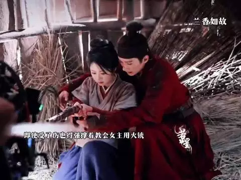 内娱救人戏终于不假，大爷挡墙手差点废了