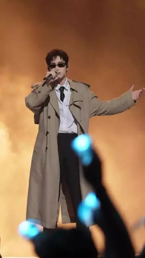 没想到海报居然是郭晓东拍的，藏得也太深了，太惊喜