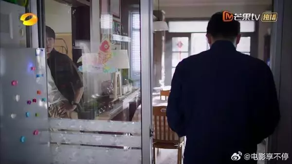谭松韵 | 宋威龙 | 张新成 子秋偷偷回家以为瞒的很好，殊不知李爸早知道了