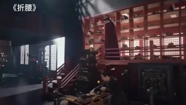 侯爷难逃小乔远程操控，一句你夸的不是女君吗道破真相