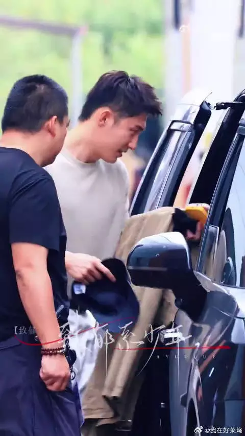 踏上米兰之行，出发状态满分，坐等时装周的各种惊艳瞬间
