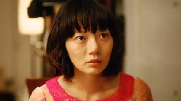 女孩竟然是一个空气人偶